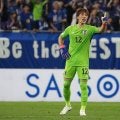 ｢大迫半端ないって！｣｢神セーブ過ぎやろ｣日本の大ピンチを救ったGK大迫敬介の“左手一本”スーパーセーブが話題！｢凄すぎてまじブッフォンかと思たで｣の声