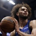デレック・ライブリー2世が右足を手術