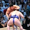 史上最速金星の安青錦、若隆景を押し出し圧勝「低い姿勢、若隆景は何もできなかった」浅香山親方