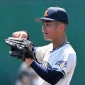 無死満塁のピンチ、声援を力に　佐伯鶴城の吉田投手「気合で押す」