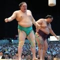 一山本、苦手な四つ相撲で１分16秒５の我慢比べ制し５連勝「勝ちを拾ったかなと」と笑顔