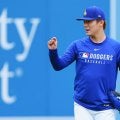 大谷翔平はいるのに…乗り遅れたド軍の“重要人物”　球団撮影の一枚に注目「間に合ってない」