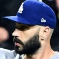 ドジャースのスコット夫人がオールスター休暇を満喫　愛犬と歩く長男など家族ショット多数投稿