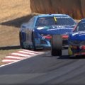 突然、何が？レース中に「タイヤがとれた！」 衝撃の瞬間にファン騒然「あっぶな！」「なんかとれてる！」