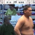 「脚ながっ」「顔ちっさ」小顔＆脚長な19歳イケメン力士 「端正な顔立ちだわ」ファンうっとり