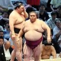 御嶽海　単独トップ　７年前初Ｖの名古屋で初日から６連勝！　大鵬、輪島、千代の富士に続く“新旧会場Ｖ”へ