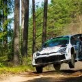 WRCエストニア：トヨタのオリバー・ソルベルグが鮮烈なパフォーマンスでトップに