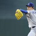 キリリ眉は似てる…？復帰待たれる佐々木朗希のボブルヘッド登場にファンザワザワ 先輩・山本由伸人形も「似てる・似てない」賛否