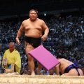伯桜鵬が初金星「この通りにいけ！」観戦両親の激励応えた「顔に出そう」懸賞金56本にニンマリ
