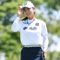 鶴岡果恋ひまわり畑と海でオフショット
