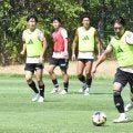 【新潟】MF白井永地「チームに自信与える」練習後はDF堀米悠斗主将＆FW小野裕二と青空会議