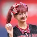【オリックス】SNS大人気しなこ　フリフリ衣装で特別始球式「練習では届いていたので悔しい」