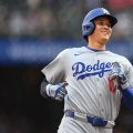 大谷翔平、3年連続の「30-15」到達　今季初の1試合2盗塁、二盗→三盗に敵地歓声、足で魅せる