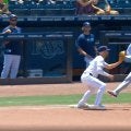 大谷翔平が「セーフ！」絶叫→笑顔 “フルスイング補安”の珍打も「実質イチロー」「はやすぎだろ」ファン驚き