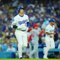 大谷翔平、９回の４打席で右前打　右翼のヌートバーが好守を見せ、大谷は急いで一塁に戻る