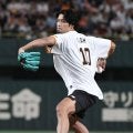 東京ドーム降臨のハンドボール日本代表・部井久アダム勇樹が衝撃投球　快速球に甲斐もびっくり、スタンドどよめく