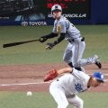 【阪神】中野拓夢、犠打狙うも追い込まれてから安打で勝ち越し演出「どんな当たりでもいいから」