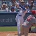 大谷翔平の豪快39号アーチに相手ピッチャーも「確信」打球を見つめガックリ…“呆然リアクション”の瞬間