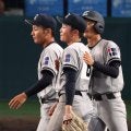 夏の甲子園　サヨナラ負けの叡明　泣き崩れた背番号６の右腕　自らの悪送球で決着に涙止まらず→スタンドから大きな拍手「胸を張って帰りたい」