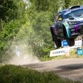 WRCフィンランド：WRC2部門はヤリ‐マティ・ラトバラの猛追を抑え切ったルーペ・コルホネンが初優勝