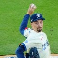 山本由伸 サイ・ヤング左腕をねぎらう