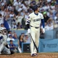 大谷翔平、３年連続４０号＆８月全８戦安打　驚異の月間打率・４５２　申告敬遠に大ブーイング　先発スネル５回無失点１０Ｋ快投　チーム連勝