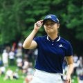 逃げ切り失敗で悔しさいっぱいの森田遥 初優勝へ1打差2位の鶴岡果恋は充実感も