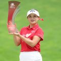 河本結が１年ぶり３勝目を報告「天国のおじいちゃん、ありがとう」西郷真央や宮里美香も祝福