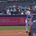 軽～くすくってスタンドイン！大谷翔平、“片手一本”でも余裕すぎるHRの衝撃… ファンも騒然「これで入るのバグやん」「この打ち方でホームランなの草」