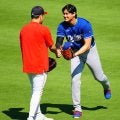 大谷翔平がブルペン調整、２年ぶりエンゼルスタジアム凱旋二刀流へ　菊池雄星、元同僚らとも談笑