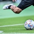 雨を切り裂く水切りミドル弾が話題