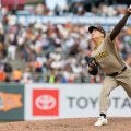 パドレス 暫定で地区単独首位浮上
