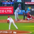 大谷翔平、三塁打快走でベッツ適時打が先制点　二刀流で移籍後初の古巣エンゼルス戦