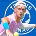  予選勝者が世界4位破る大金星 