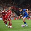 リバプール遠藤航、プレミア50試合目飾った！サラーの得点“アシスト”途中出場で開幕戦に勝利