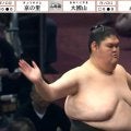 体重24キロ減の巨漢力士、体とギャップ大な“ほっそり美脚”に驚き「脚ますます細くなってる」「手足と体のバランスが…」