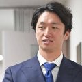 阪神　近本が球団事務所にジャケット姿で現れるも無言　最終戦以降初めて報道陣の前に