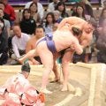 安青錦が幕内５場所目で初の初日から２連勝「先場所負けた分を取り返せた」土俵下に師匠の姿
