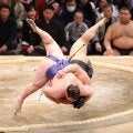安青錦が傷だらけになって無傷３連勝「またカッコ良くなった」“最初で最後”の首投げ
