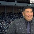 「大相撲中継で初では？」ファン“腹筋崩壊”の珍事 元幕内・天鎧鵬が笑撃の“ほっこり”イタズラ「面白すぎw」「解説が入ってこない」