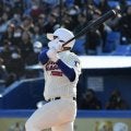 神戸国際大付の石原悠資郎（ゆうじろう）が神宮に嵐を呼ぶ一発　右中間スタンドへソロ本塁打