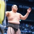右足首通で途中出場の丹治が初白星「違和感あるけど、相撲は取れる体」先場所は寝坊不戦敗で話題