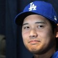 大谷翔平が“唯一”放った英語　絶妙返しに米司会者も笑顔…明かしたデコピンの行動