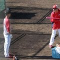 広島・二俣に三振しないための極意　新井監督が実演指導で伝授　変化を実感「意外と引っ張りの打球を打てた」