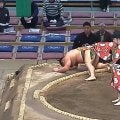 一体、どうした？ 力士が動けなくなるヒヤリ場面「ドキッとする」「ダイジョブか？」心配の声