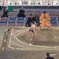 “笑ってはいけない”大相撲、衝撃の取組 元鶴竜・音羽山親方が思わず“破顔” 146キロ差で記録的な熱戦 館内から万雷の拍手…笑いも