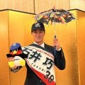 【ヤクルト】ドラ６石井巧が仮契約　夢は高級スポーツカーも「派手なプレーはなくとも堅実に」