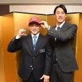 広島ドラフト３位・勝田成が仮契約、高校の先輩・岡田彰布氏に「少しでも近づけるように」