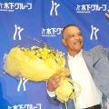 ロバーツ監督「２連覇のあとに日本に帰れて本当にうれしい」都内イベントに登場