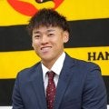 阪神・早川が３００万増の７２０万円でサイン「よかったところも悪かったところもたくさん経験できた」